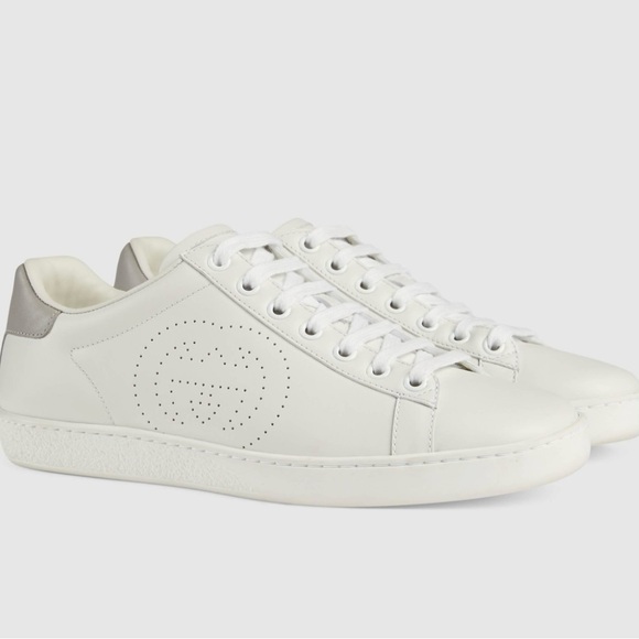 Authentic Gucci Ace sneakers with interlocking G’s Size 7 comes with box - Picture 1 of 14